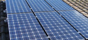 Электричество в сельском врачебном пункте в Каракалпакстане обеспечивают солнечные панели