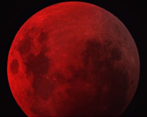 Жители Земли увидят «Кровавую Луну»