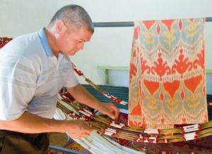 Выставка маргиланских ковров в Государственном музее прикладного искусства