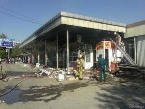 Пожар на рынке Кадышева в Ташкенте (фото)