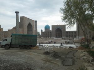 На площади «Регистан» в Самарканде строят амфитеатр