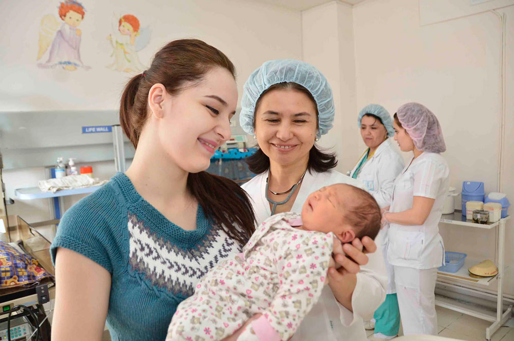 С 2001 года материнская смертность в Узбекистане снизилась на треть