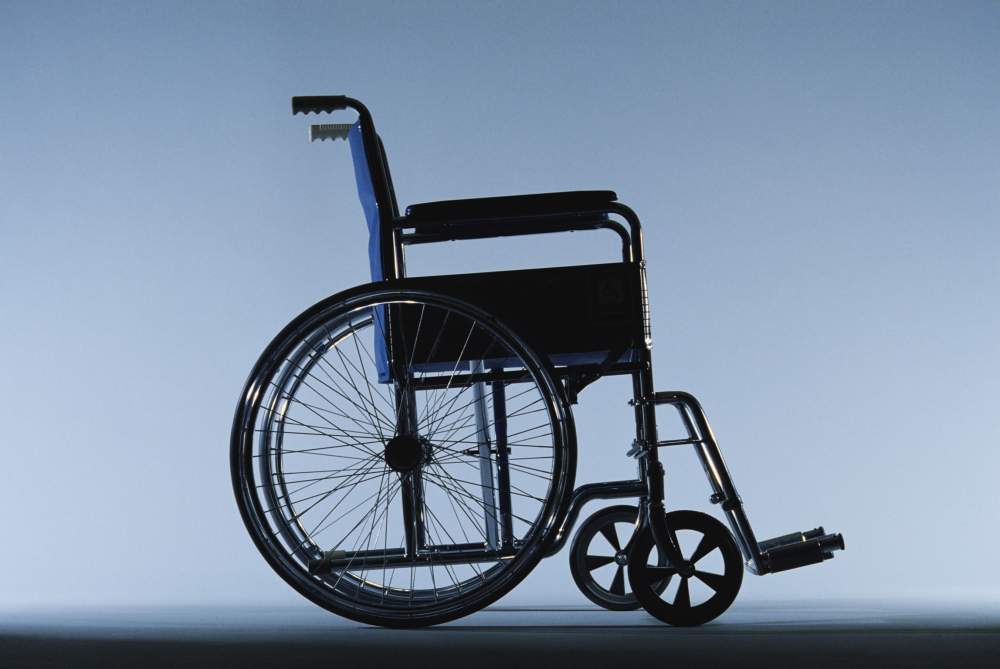 В Узбекистане начали выпускать коляски для людей с инвалидностью