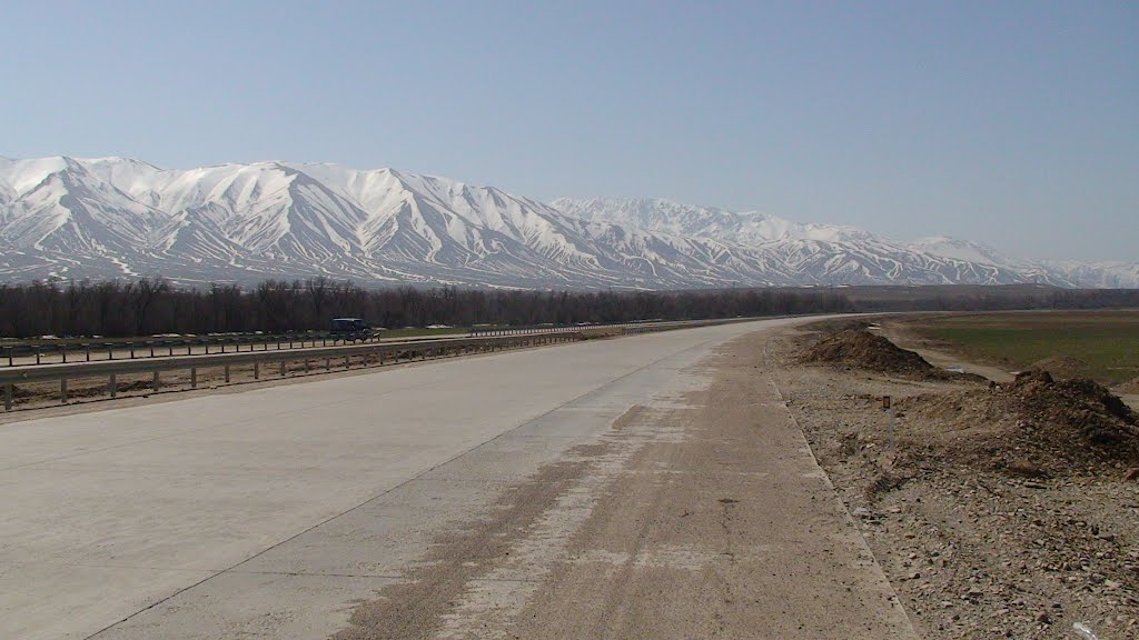 Узбекистан улучшает транспортные коммуникации