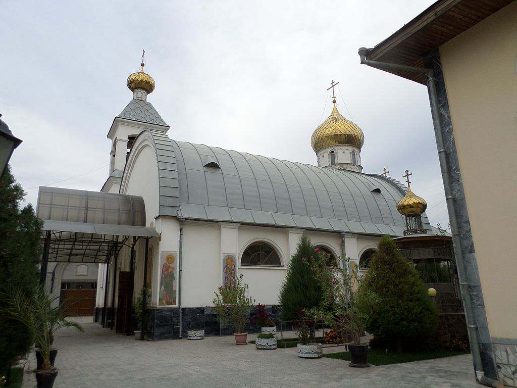 Уральский художник распишет монастырь в Ташкенте