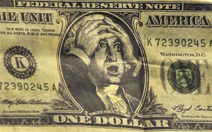 Доллар упал на 10%