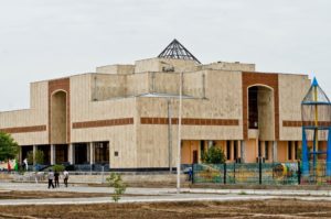 Выставка французского фотографа в музее им. И.В. Савицкого