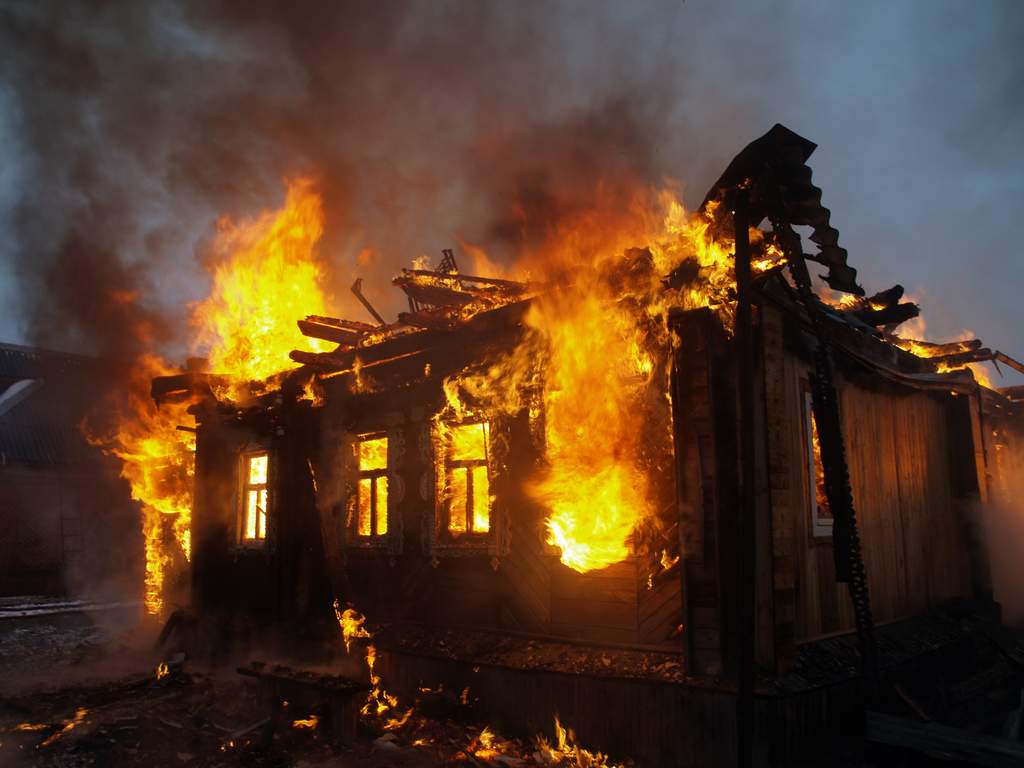 Трое переселенцев из Узбекистана сгорели в Калужской области
