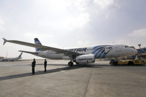 Самолет EgyptAir экстренно сел в Ургенче из-за угрозы взрыва на борту