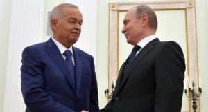 Ислам Каримов и Владимир Путин возложили розы к памятнику Пушкина