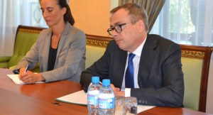 Посла Франции поблагодарили за личный вклад в развитие отношений Узбекистана и Франции