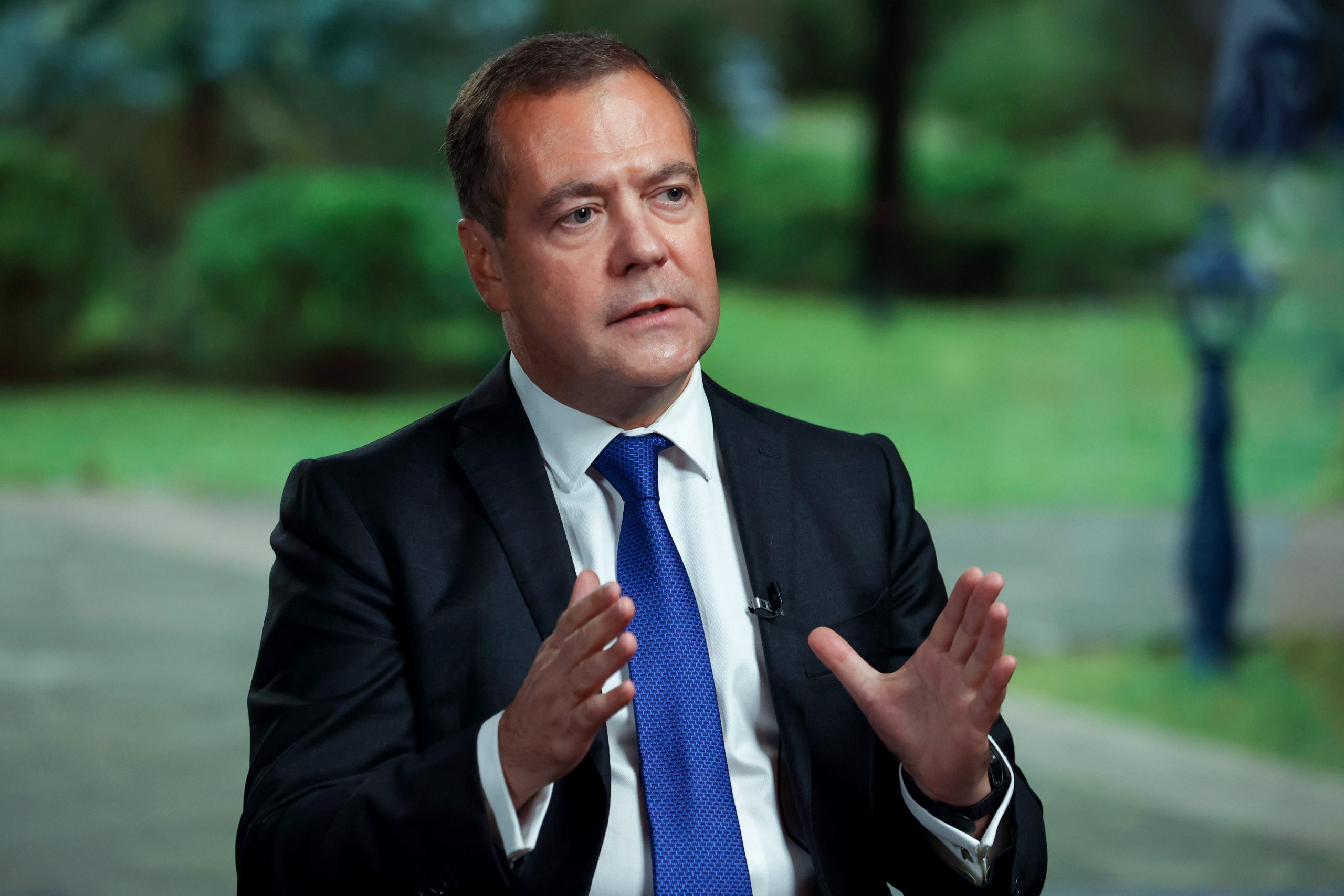 Евросоюз заявил о необходимости психиатрической помощи Дмитрию Медведеву
