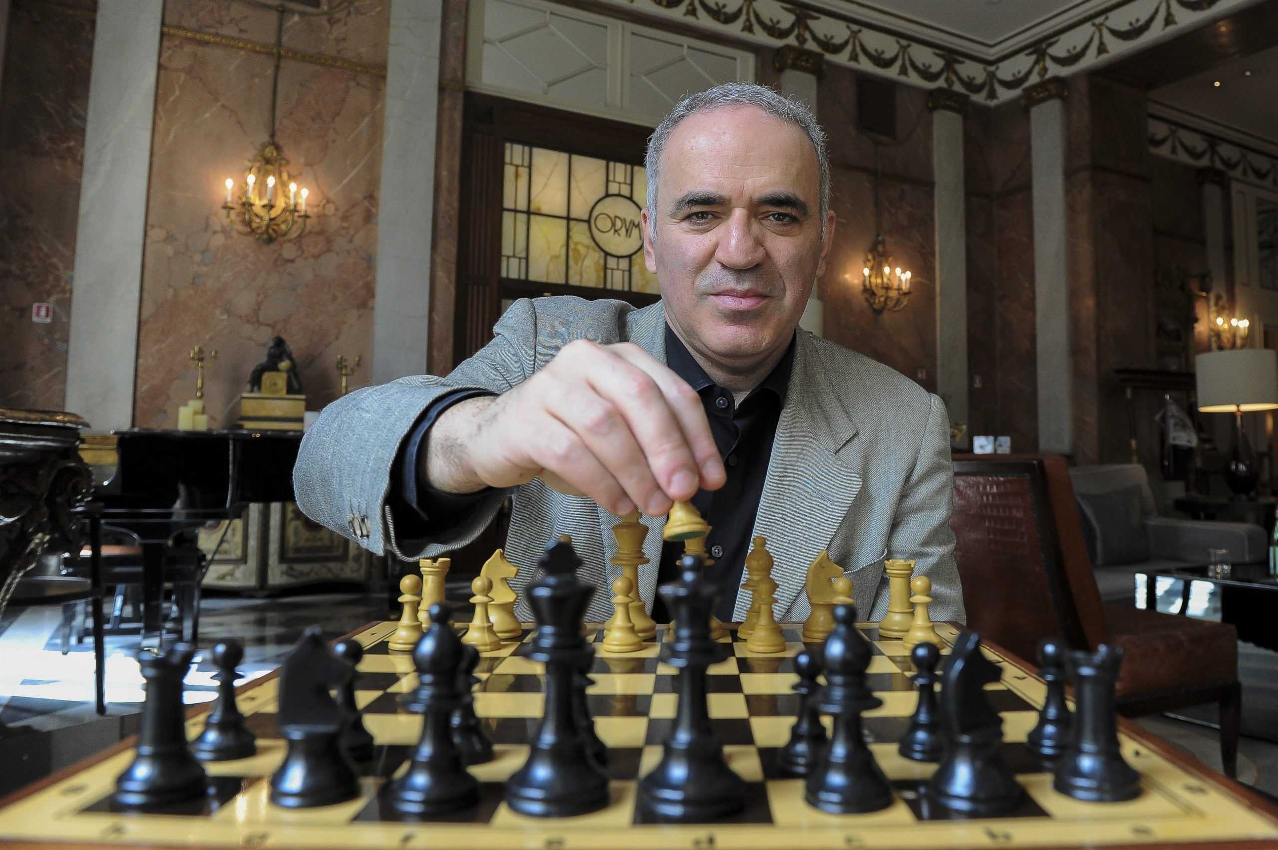 Гарри Каспаров, известный шахматист и общественный деятель, был внесен в реестр Росфинмониторинга, где фигурируют лица, подозреваемые в экстремизме или терроризме