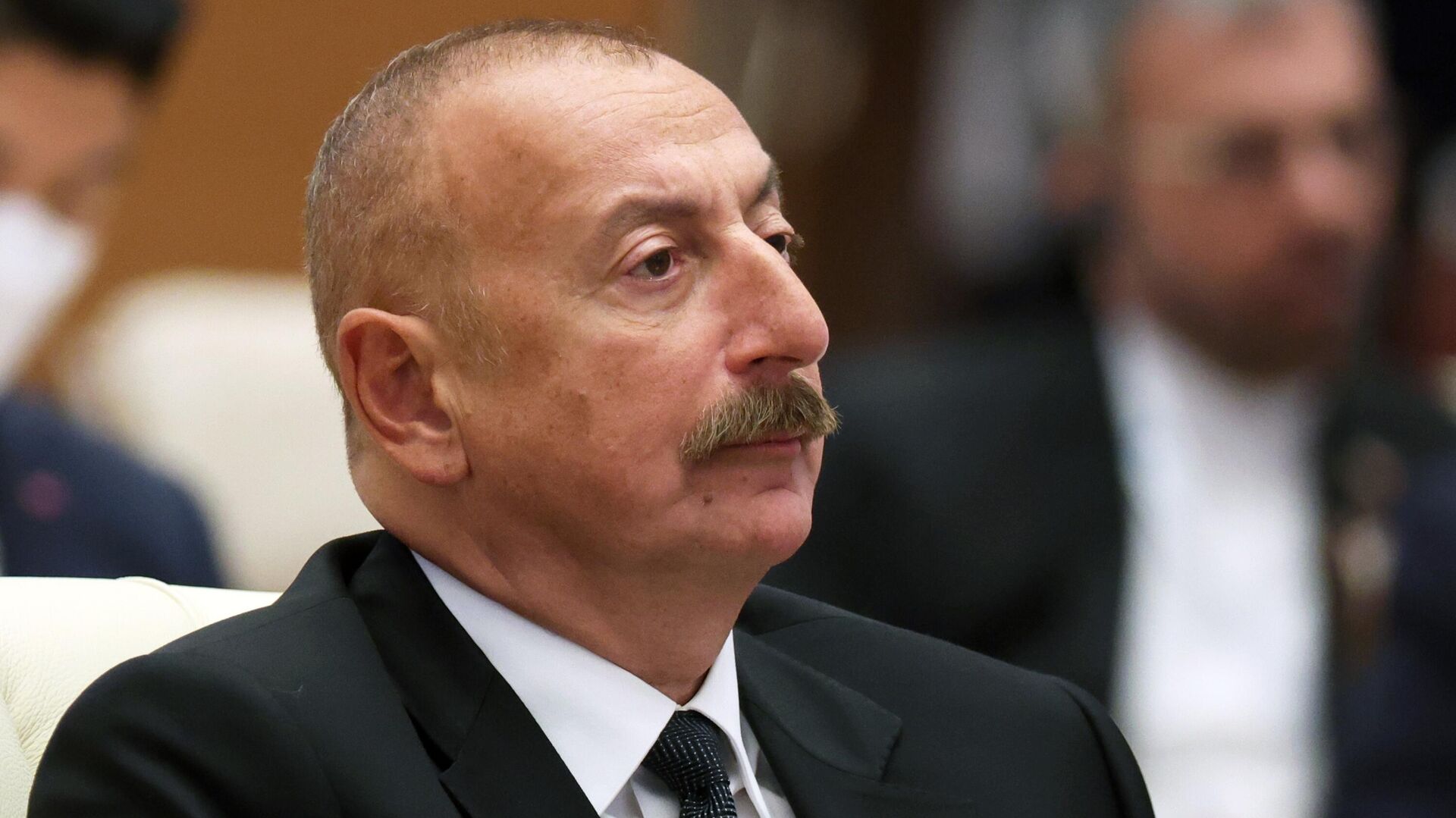 Алиев потребовал от Блинкена не вмешиваться во внутренние дела Азербайджана