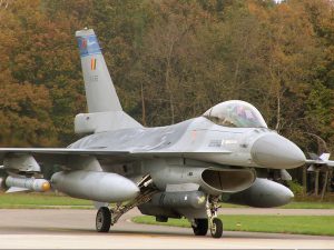 Бельгия планирует поставить Украине самолеты F-16 и средства ПВО до конца 2024 года