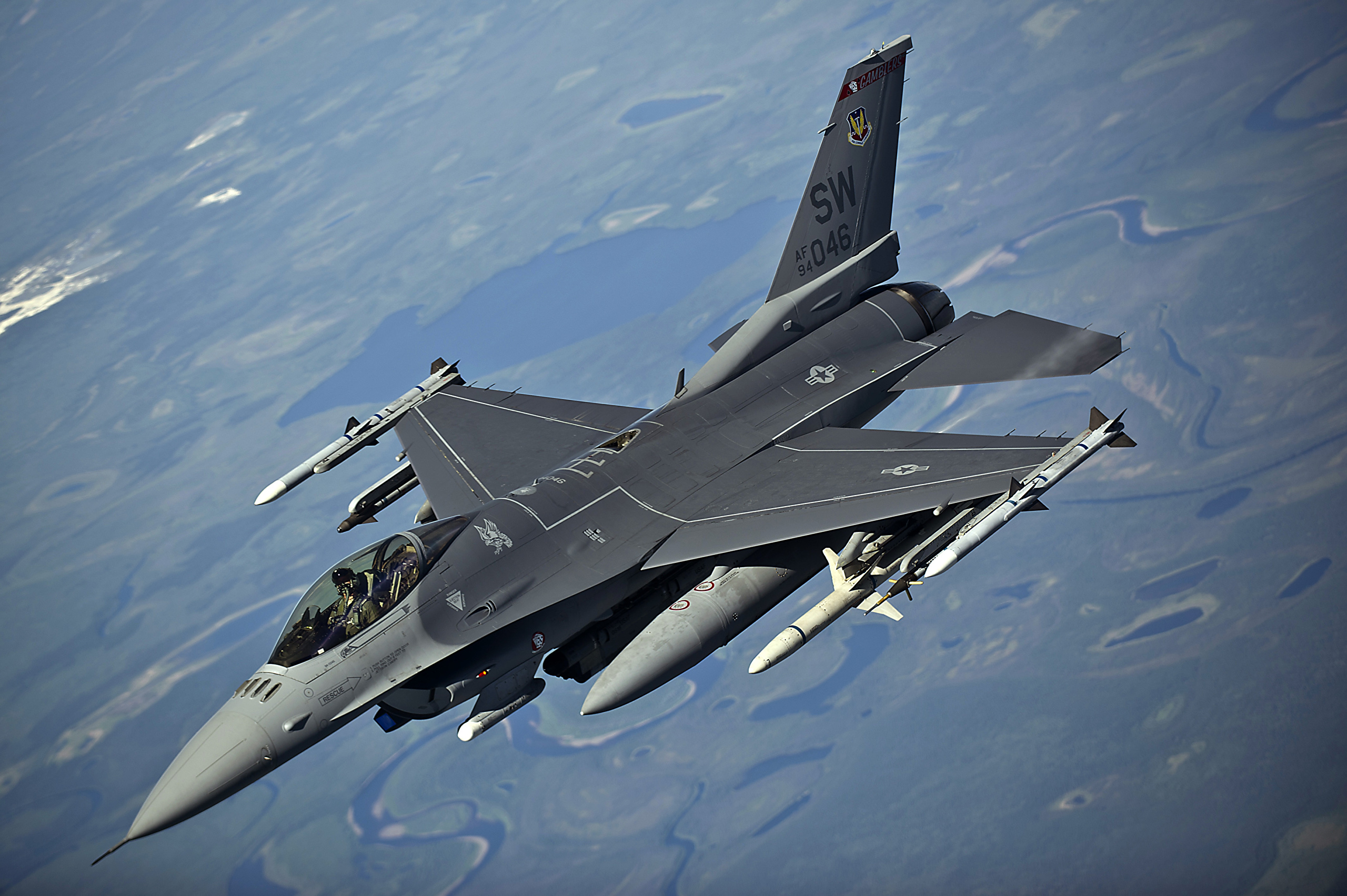 Нидерланды передают три истребителя F-16 для обучения украинских пилотов