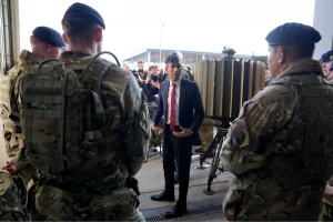 Сунак: Британия переведет оборонную промышленность в режим войны