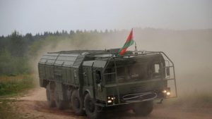 Белоруссия начала проверку носителей тактического ядерного оружия