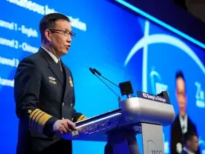 Министр обороны Китая пригрозил «решительными действиями» ограничить независимость Тайваня